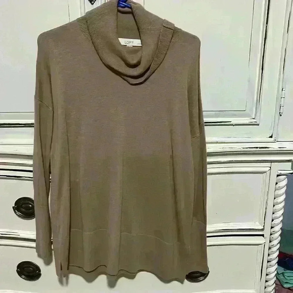 Loft sweater - Picture 1 of 3